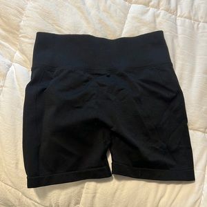 Butt scrunch biker shorts